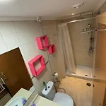 Townhouse 公寓 阿德耶